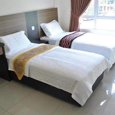 Hotel 18 Carat Malacca Exterior photo